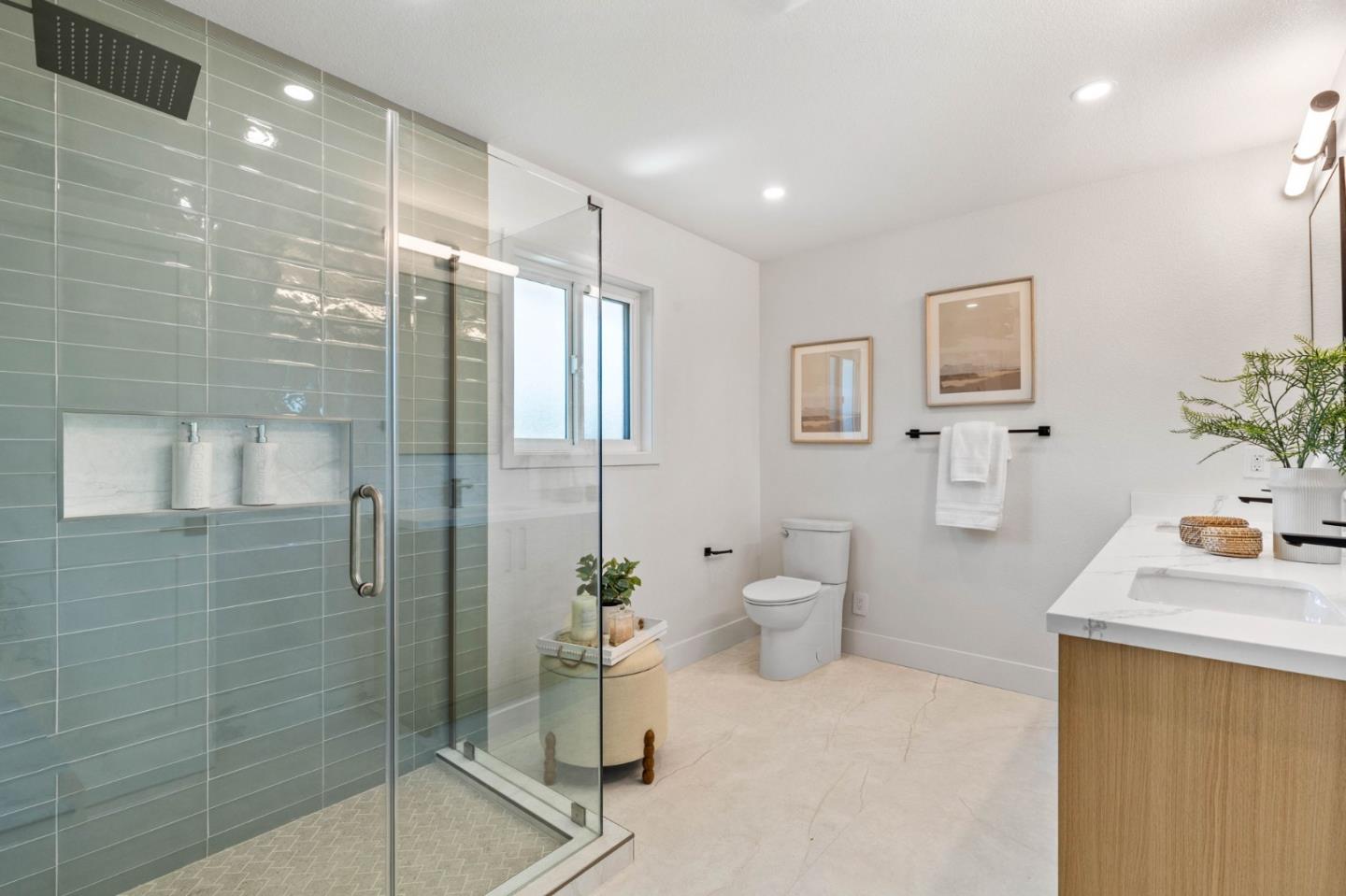 Detail Gallery Image 26 of 45 For 19522 via Real Dr, Saratoga,  CA 95070 - 5 Beds | 3 Baths