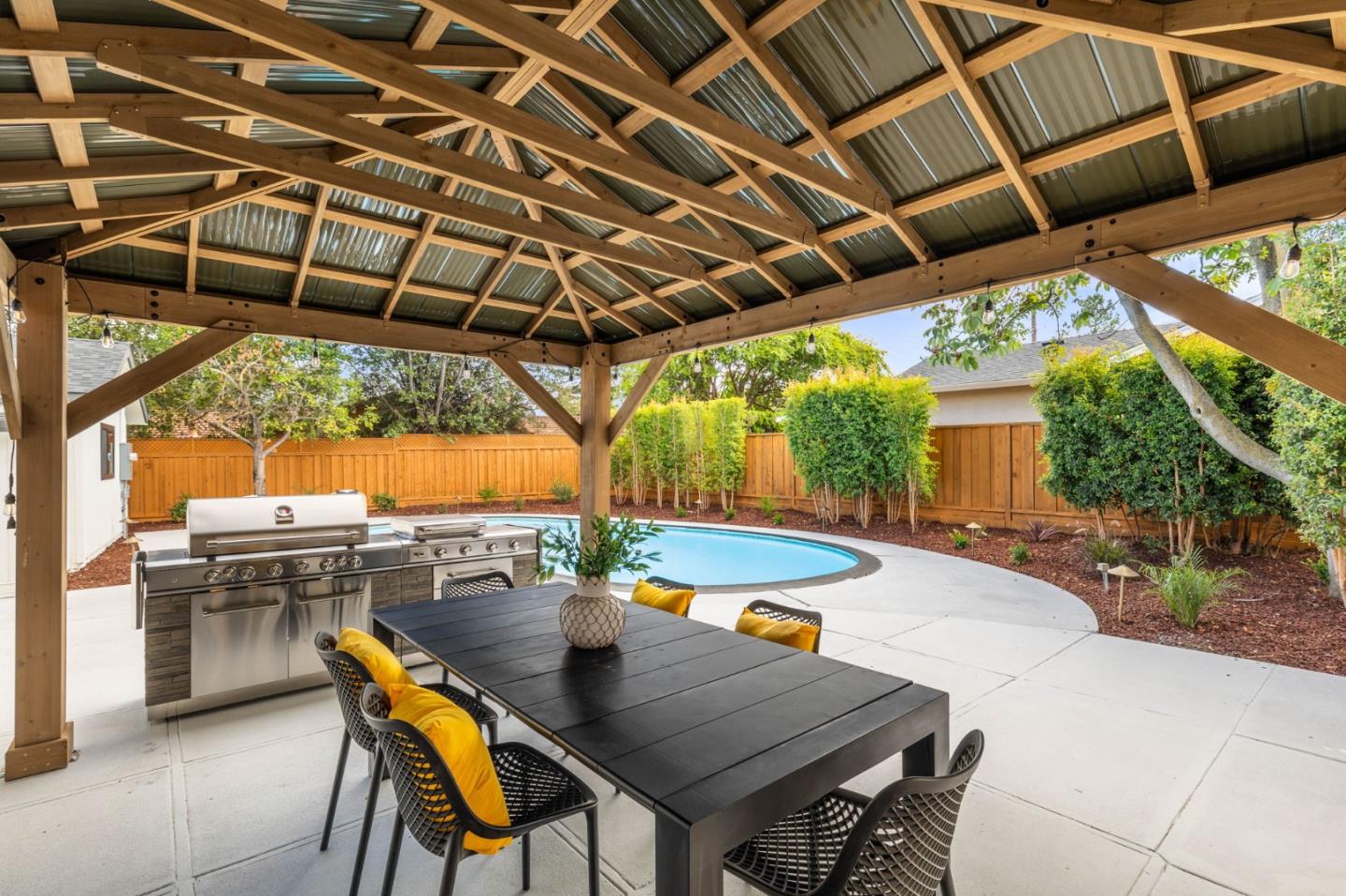 Detail Gallery Image 33 of 45 For 19522 via Real Dr, Saratoga,  CA 95070 - 5 Beds | 3 Baths