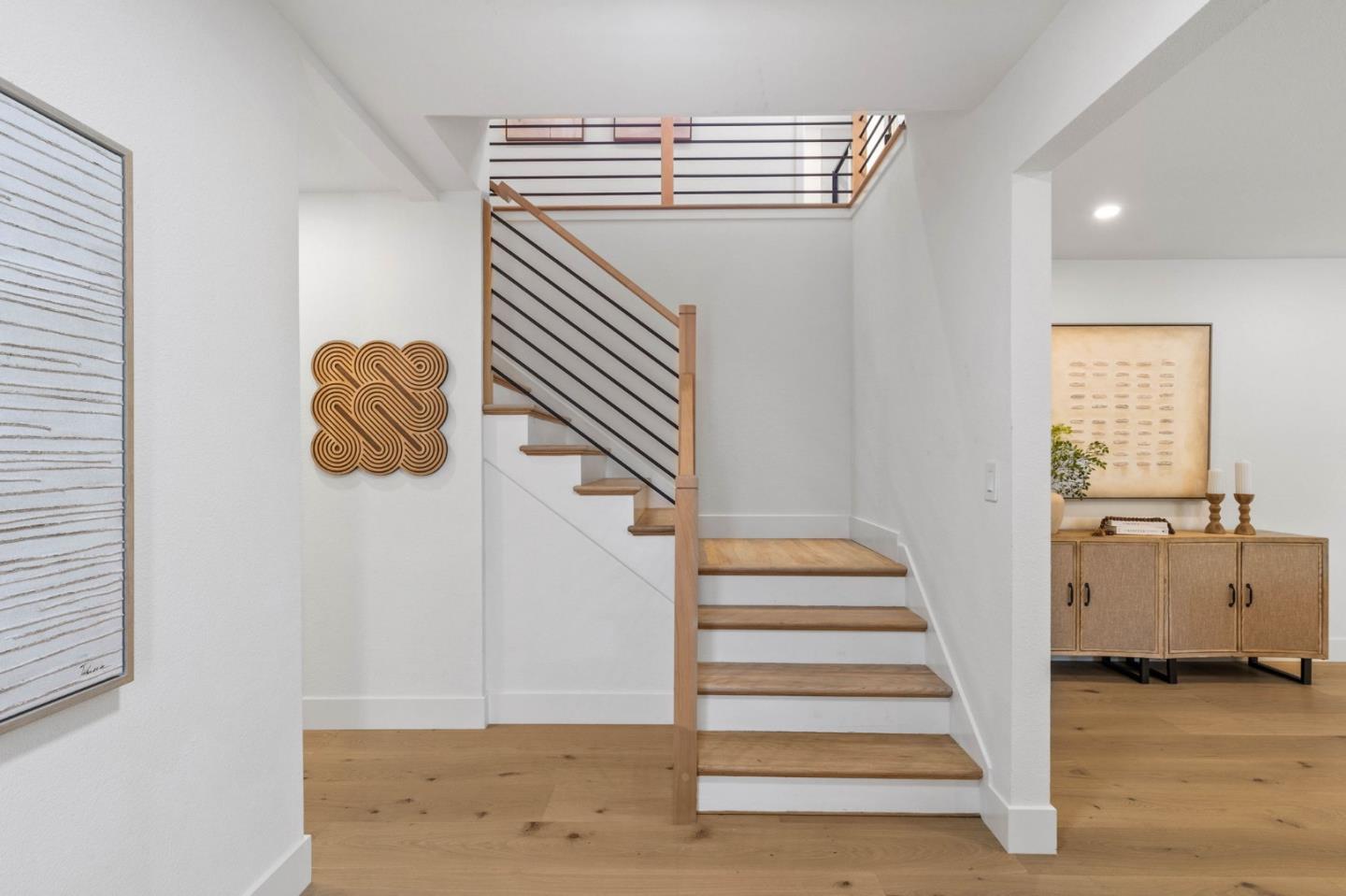 Detail Gallery Image 4 of 45 For 19522 via Real Dr, Saratoga,  CA 95070 - 5 Beds | 3 Baths