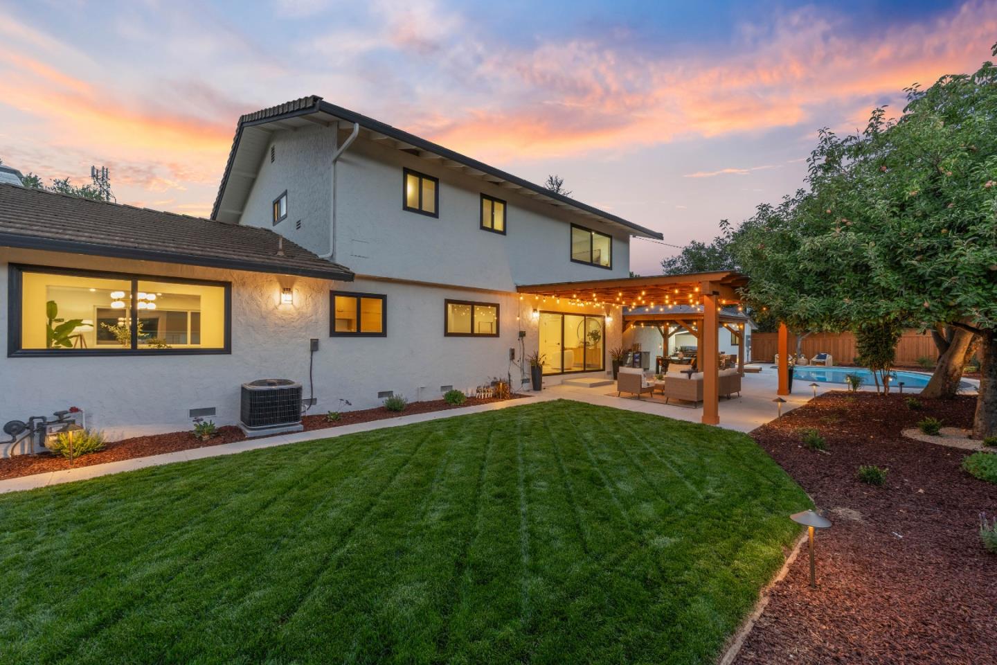 Detail Gallery Image 40 of 45 For 19522 via Real Dr, Saratoga,  CA 95070 - 5 Beds | 3 Baths