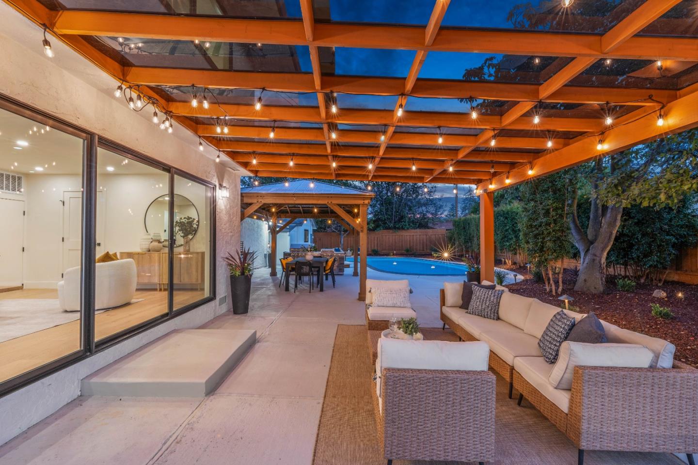 Detail Gallery Image 42 of 45 For 19522 via Real Dr, Saratoga,  CA 95070 - 5 Beds | 3 Baths