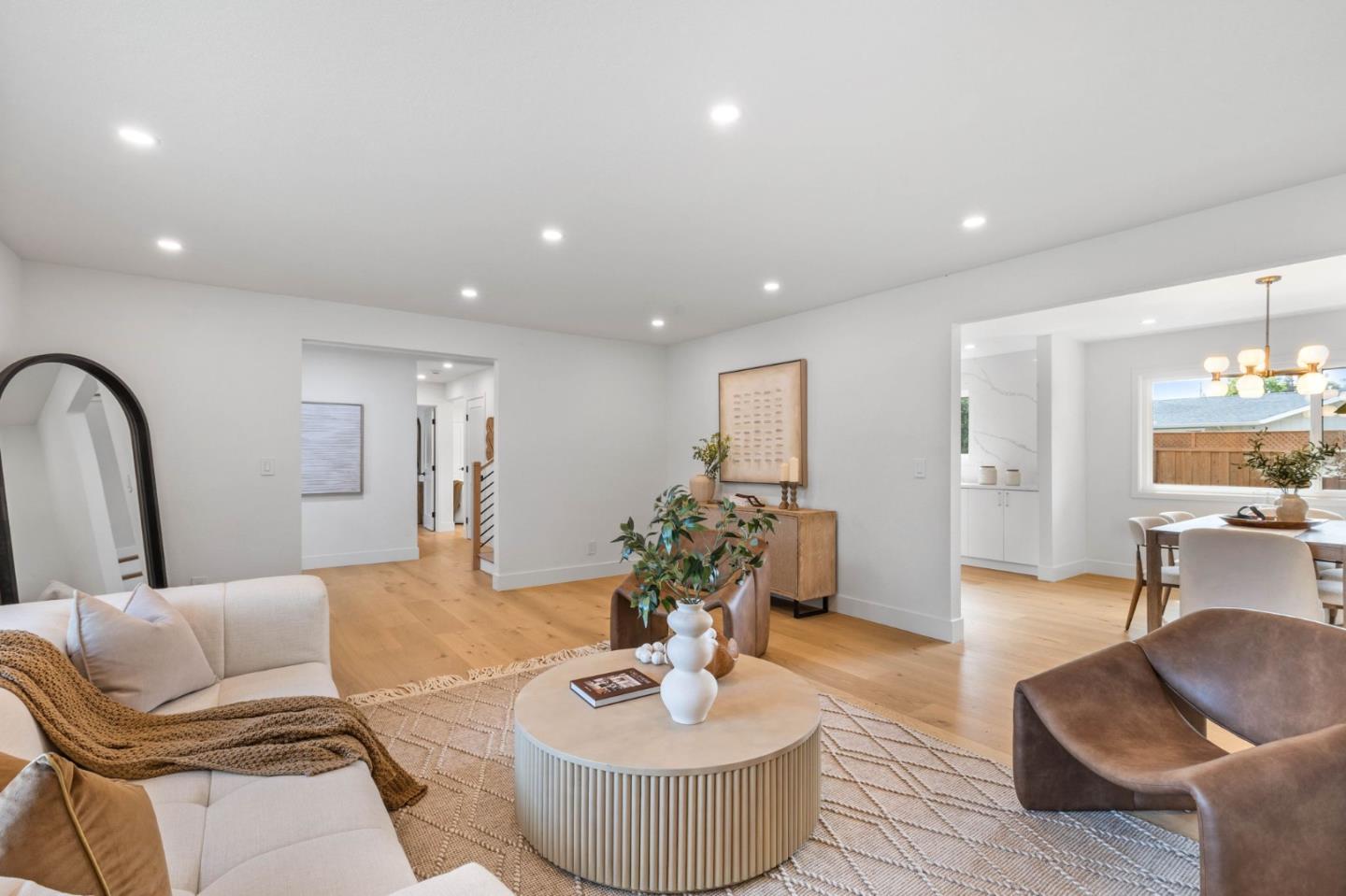 Detail Gallery Image 6 of 45 For 19522 via Real Dr, Saratoga,  CA 95070 - 5 Beds | 3 Baths