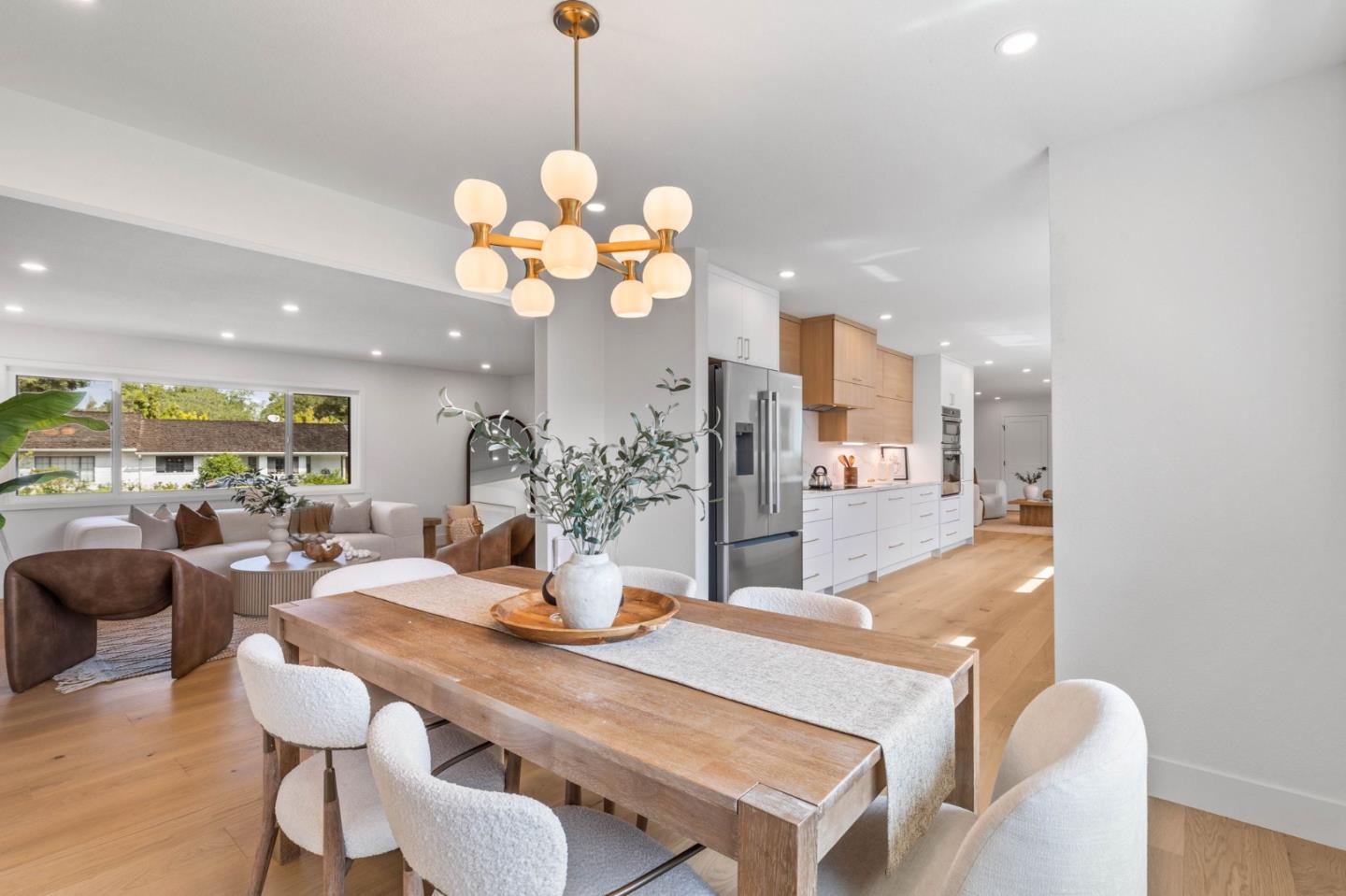 Detail Gallery Image 9 of 45 For 19522 via Real Dr, Saratoga,  CA 95070 - 5 Beds | 3 Baths