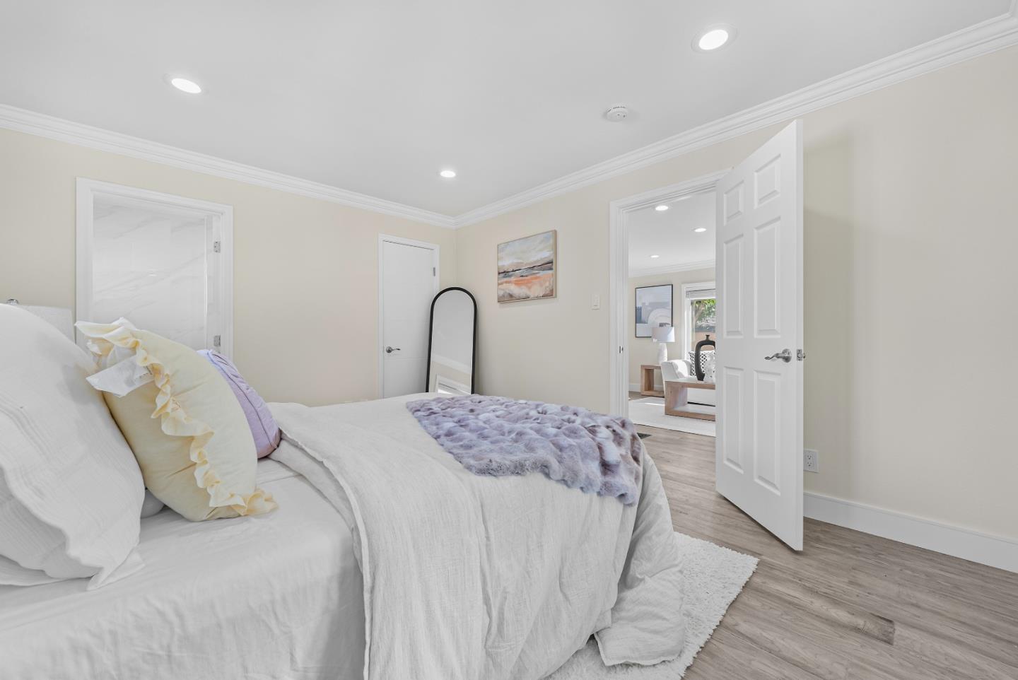 Detail Gallery Image 17 of 34 For 961 Channing Ave, Palo Alto,  CA 94301 - 2 Beds | 2 Baths