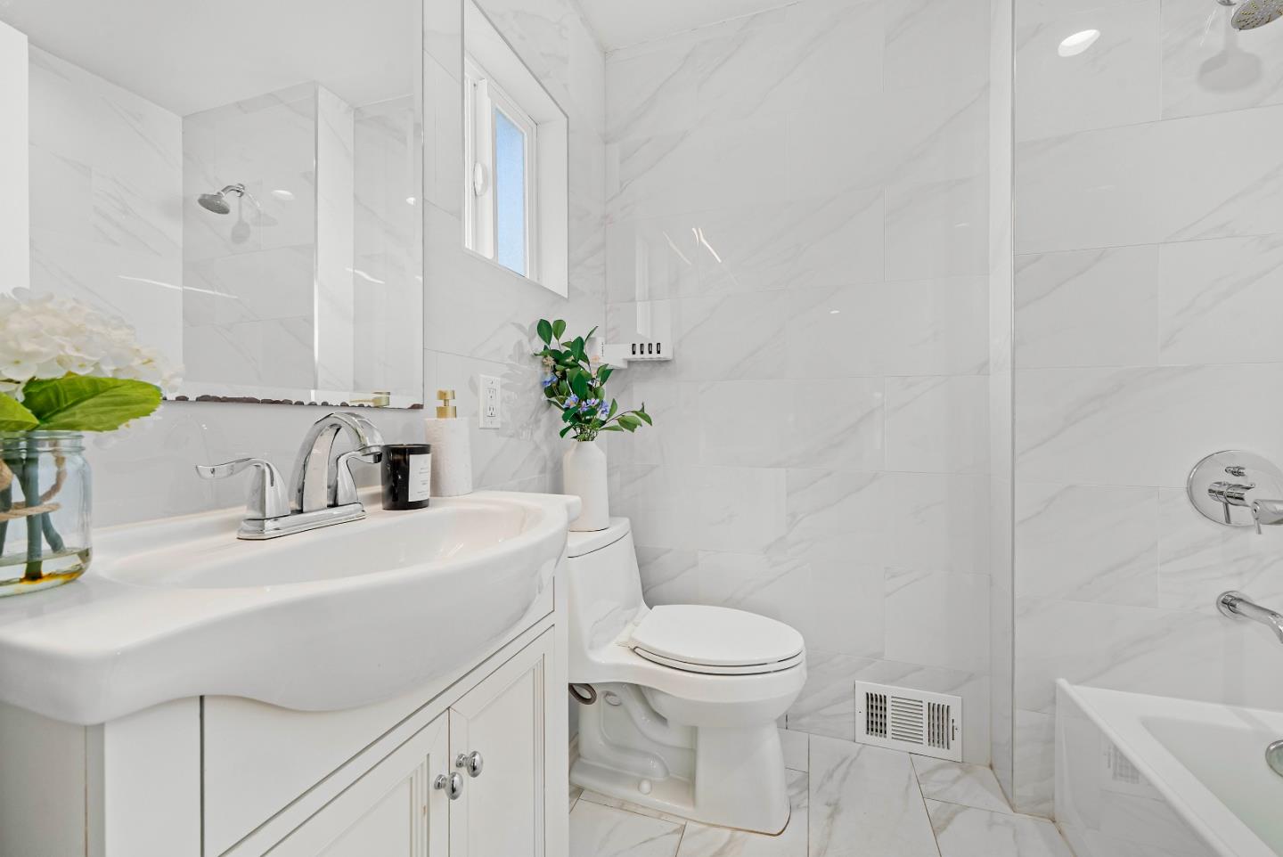 Detail Gallery Image 18 of 34 For 961 Channing Ave, Palo Alto,  CA 94301 - 2 Beds | 2 Baths