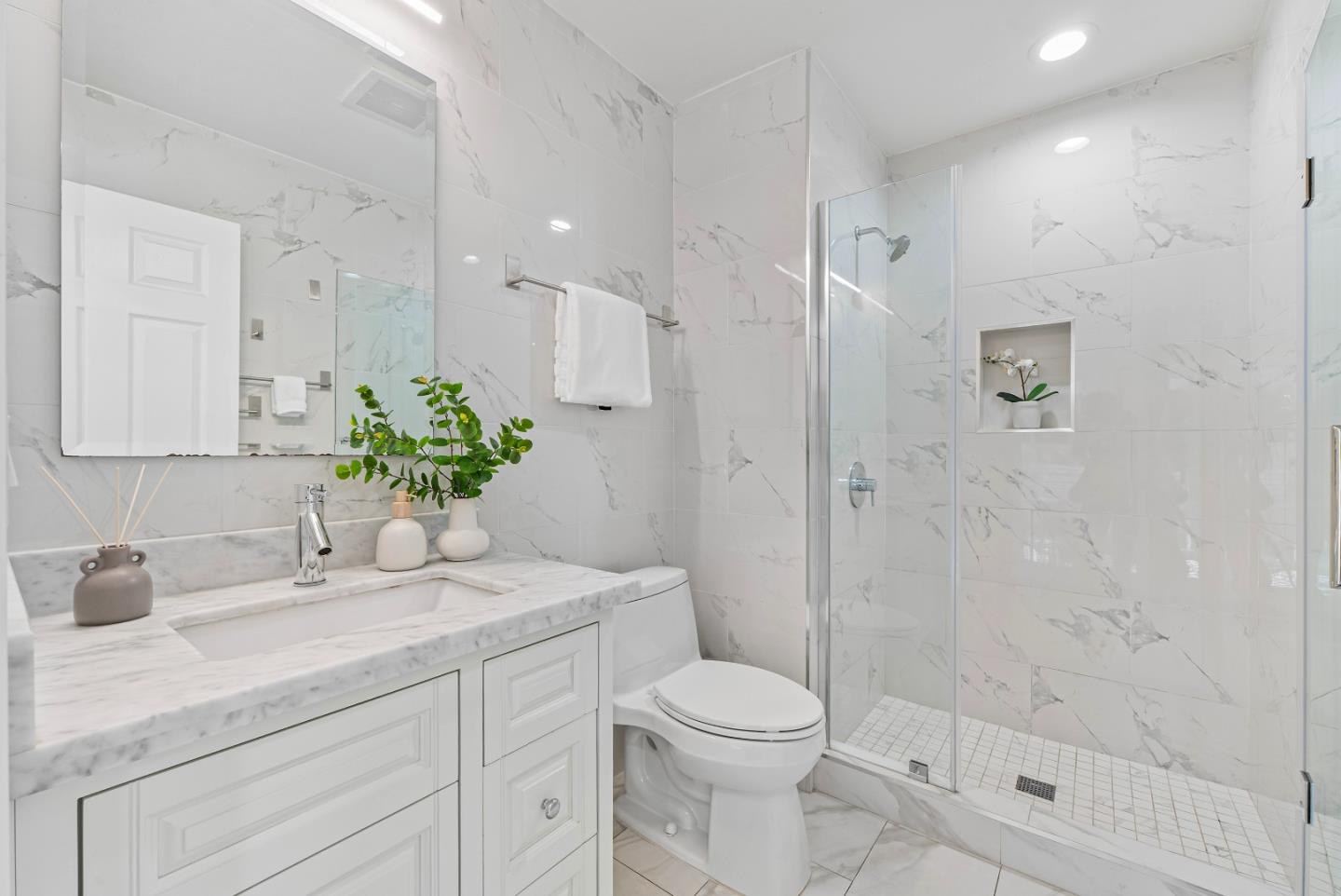 Detail Gallery Image 23 of 34 For 961 Channing Ave, Palo Alto,  CA 94301 - 2 Beds | 2 Baths