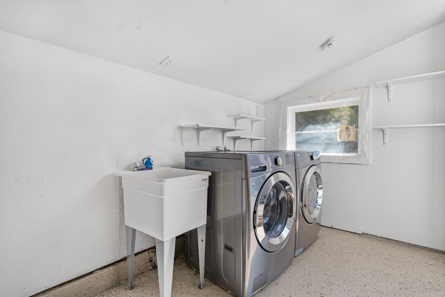 Detail Gallery Image 24 of 34 For 961 Channing Ave, Palo Alto,  CA 94301 - 2 Beds | 2 Baths