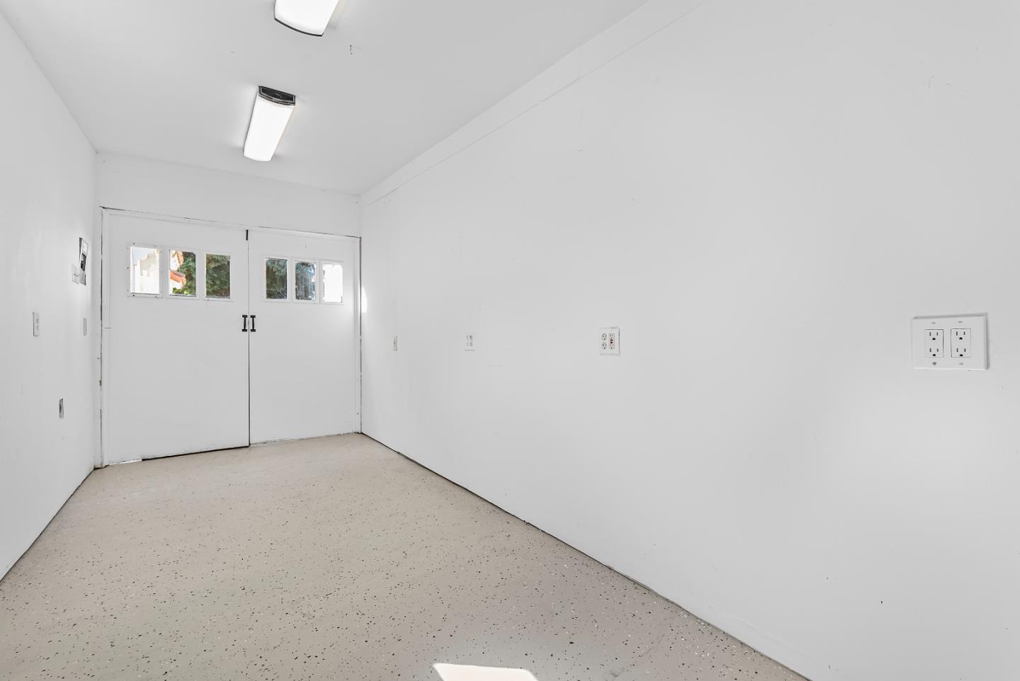 Detail Gallery Image 25 of 34 For 961 Channing Ave, Palo Alto,  CA 94301 - 2 Beds | 2 Baths