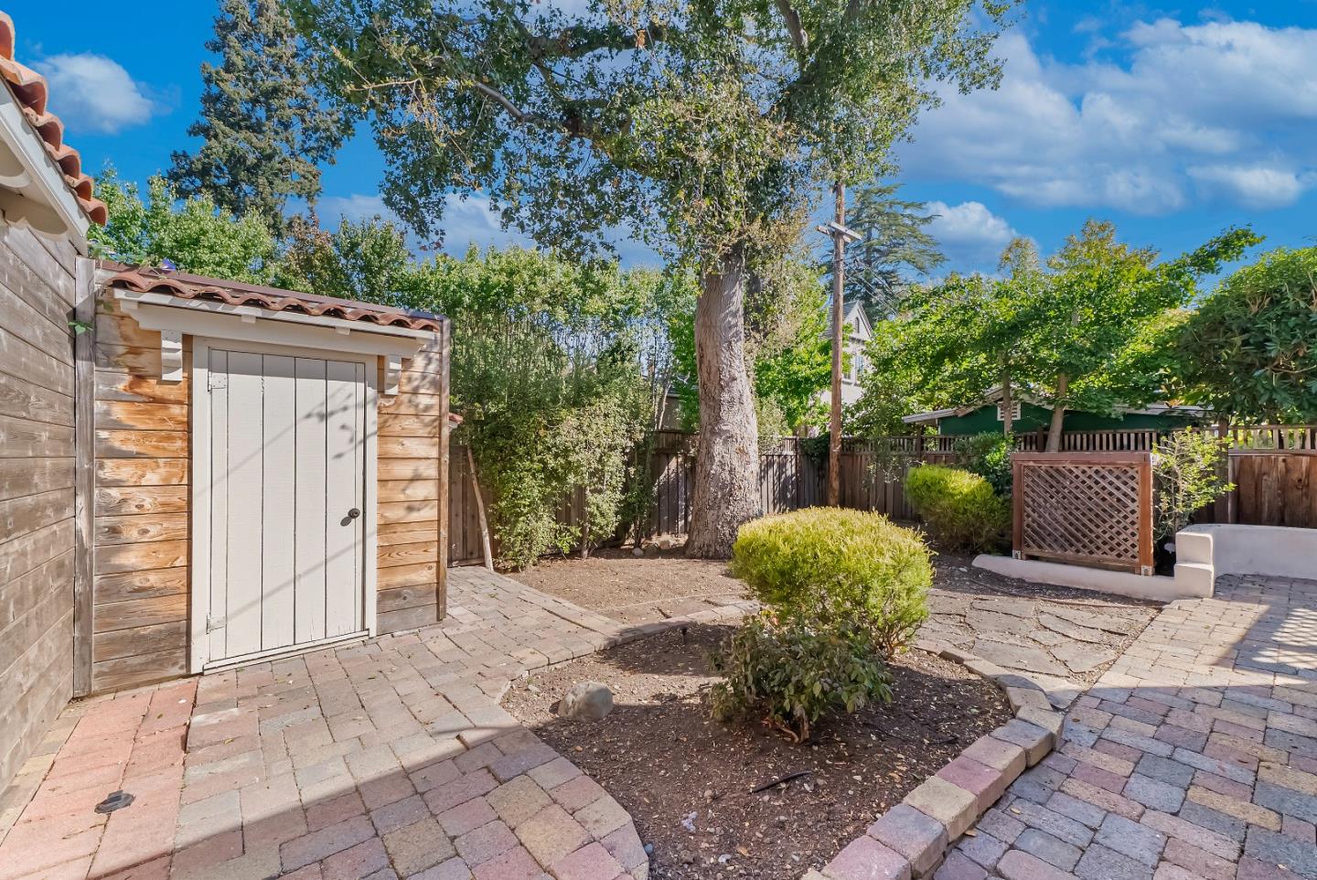 Detail Gallery Image 27 of 34 For 961 Channing Ave, Palo Alto,  CA 94301 - 2 Beds | 2 Baths