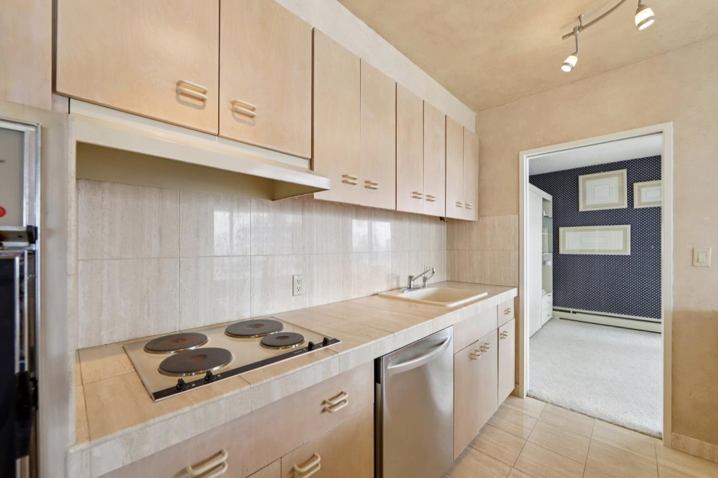 Detail Gallery Image 11 of 58 For 1200 Gough St 14d,  San Francisco,  CA 94109 - 1 Beds | 1 Baths