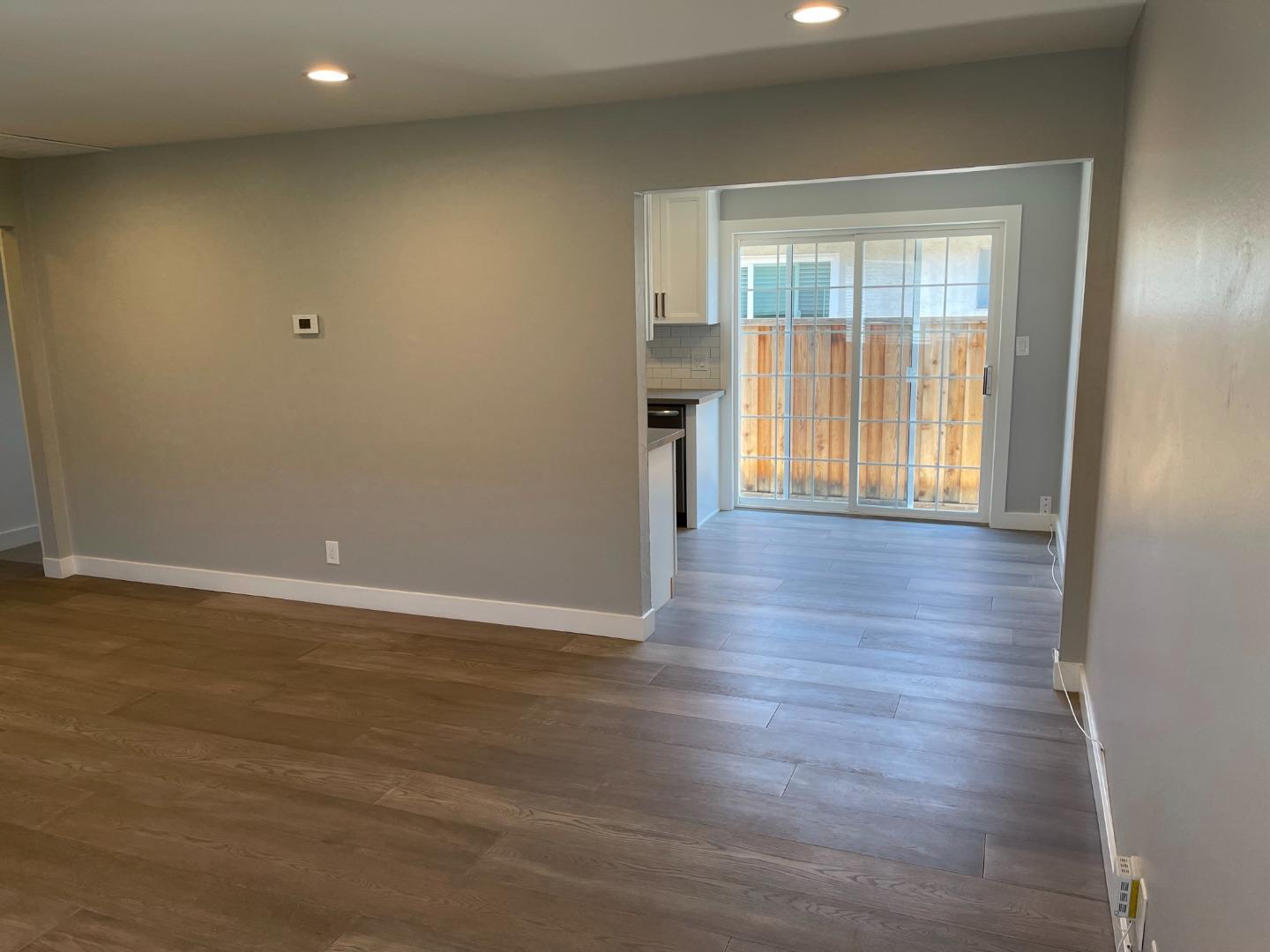 Detail Gallery Image 6 of 26 For 4455 Hamilton Ave #C,  San Jose,  CA 95130 - 2 Beds | 1 Baths