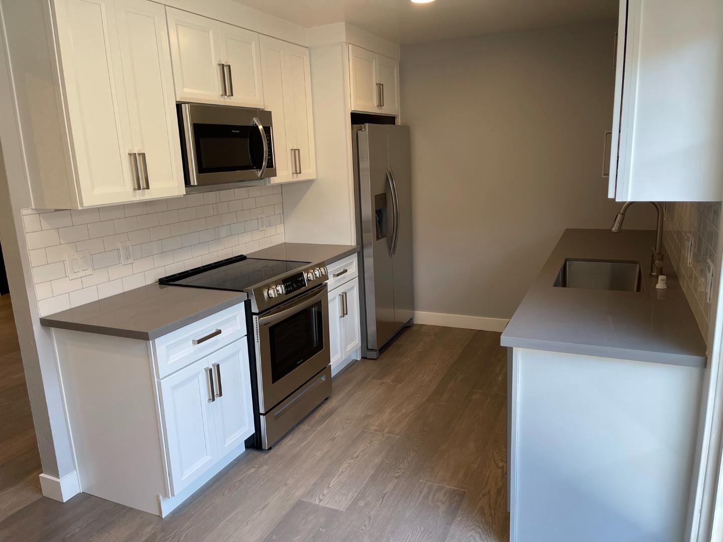 Detail Gallery Image 8 of 26 For 4455 Hamilton Ave #C,  San Jose,  CA 95130 - 2 Beds | 1 Baths