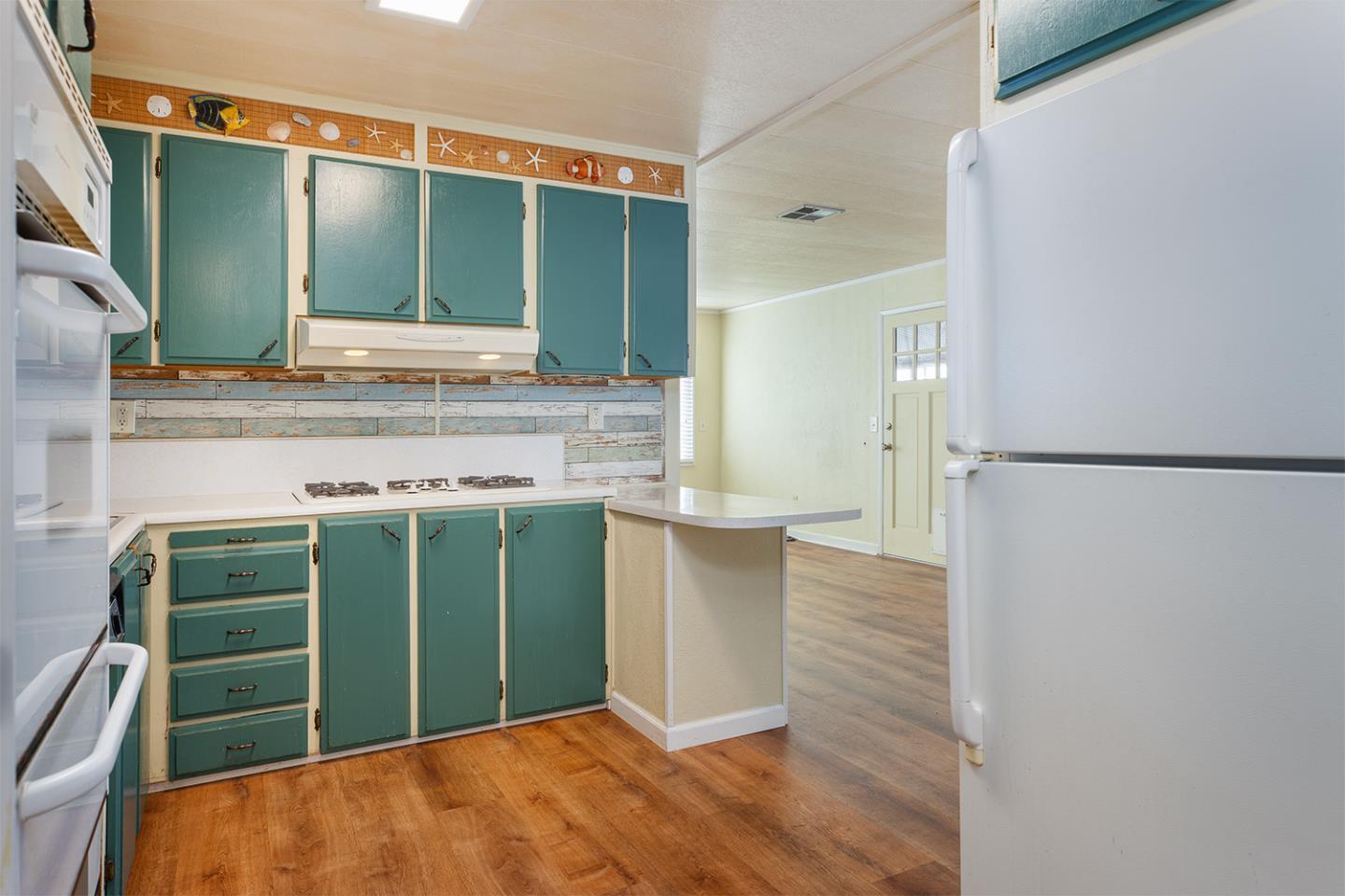 Detail Gallery Image 11 of 19 For 2155 Wharf Rd #12,  Capitola,  CA 95010 - 2 Beds | 2 Baths