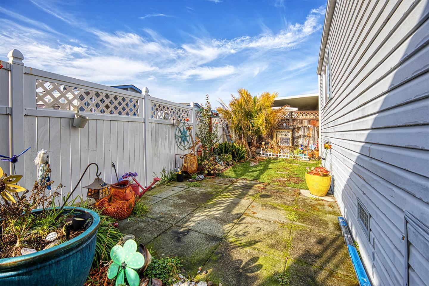 Detail Gallery Image 9 of 19 For 2155 Wharf Rd #12,  Capitola,  CA 95010 - 2 Beds | 2 Baths