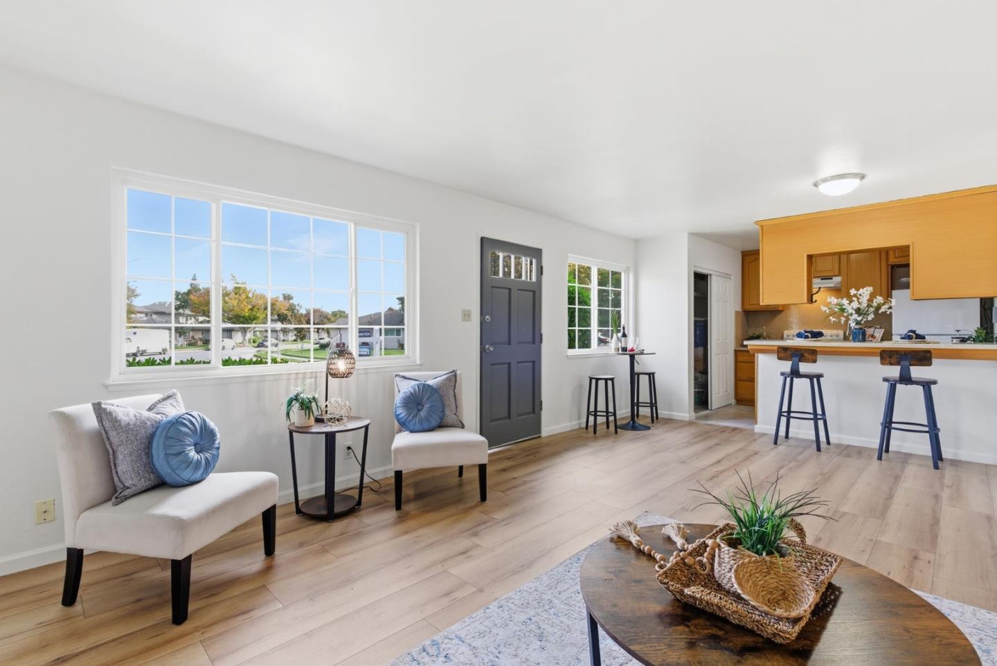 Detail Gallery Image 4 of 36 For 4783 Capay Dr #1,  San Jose,  CA 95118 - 2 Beds | 1 Baths