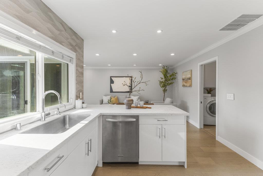 Detail Gallery Image 19 of 78 For 1189 Boynton Ave, San Jose,  CA 95117 - 4 Beds | 2 Baths