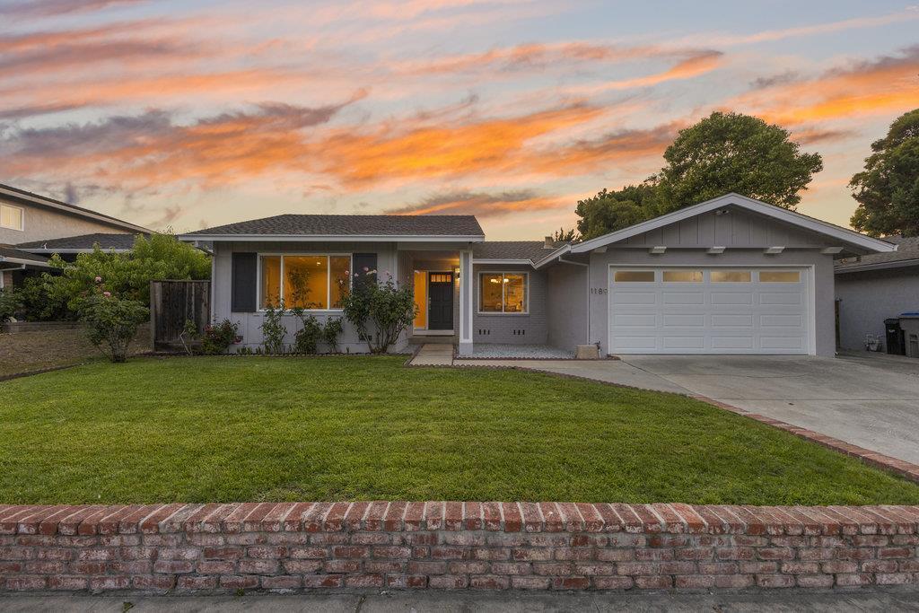 Detail Gallery Image 3 of 78 For 1189 Boynton Ave, San Jose,  CA 95117 - 4 Beds | 2 Baths