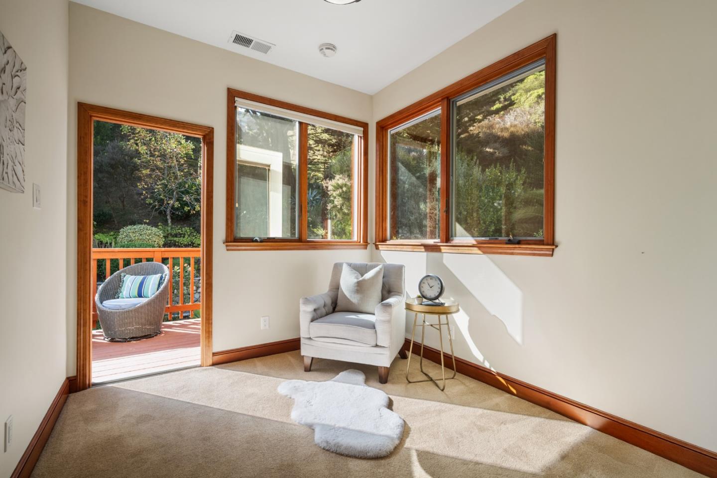 Detail Gallery Image 24 of 78 For 1042 Yosemite Dr, Pacifica,  CA 94044 - 4 Beds | 4 Baths