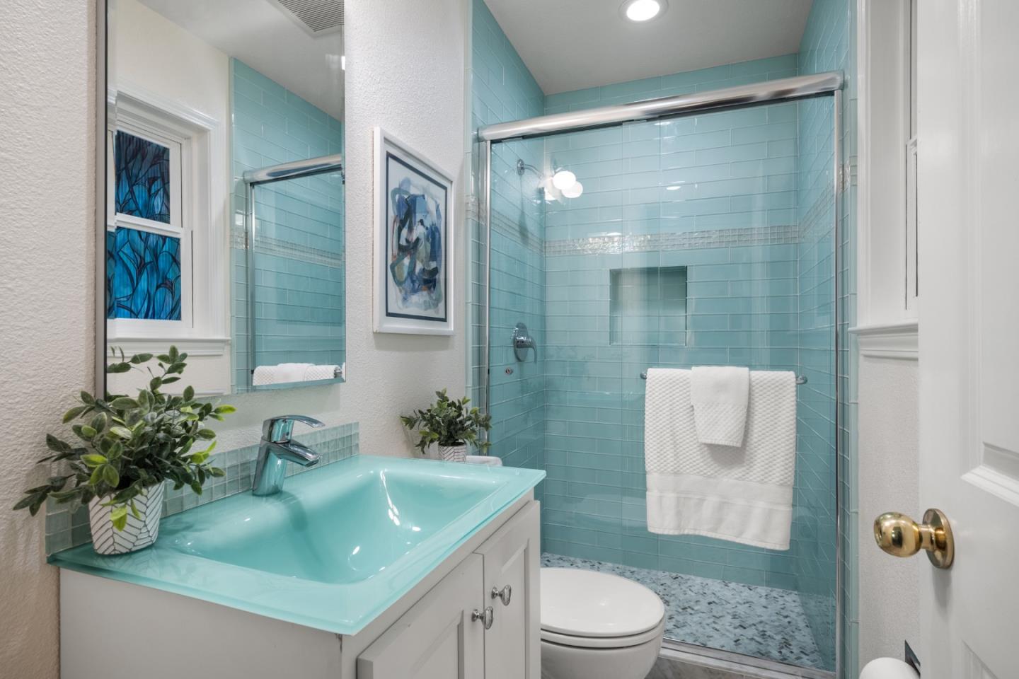 Detail Gallery Image 28 of 78 For 1042 Yosemite Dr, Pacifica,  CA 94044 - 4 Beds | 4 Baths