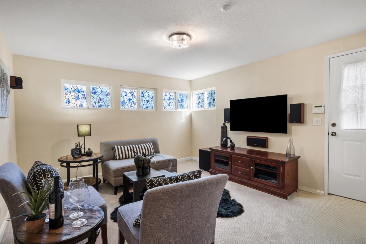 Detail Gallery Image 32 of 78 For 1042 Yosemite Dr, Pacifica,  CA 94044 - 4 Beds | 4 Baths