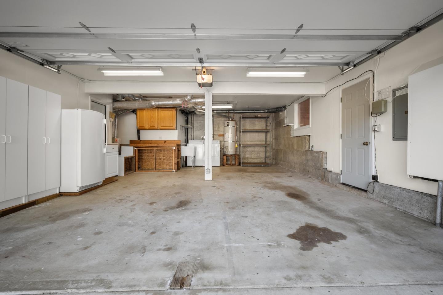 Detail Gallery Image 37 of 78 For 1042 Yosemite Dr, Pacifica,  CA 94044 - 4 Beds | 4 Baths