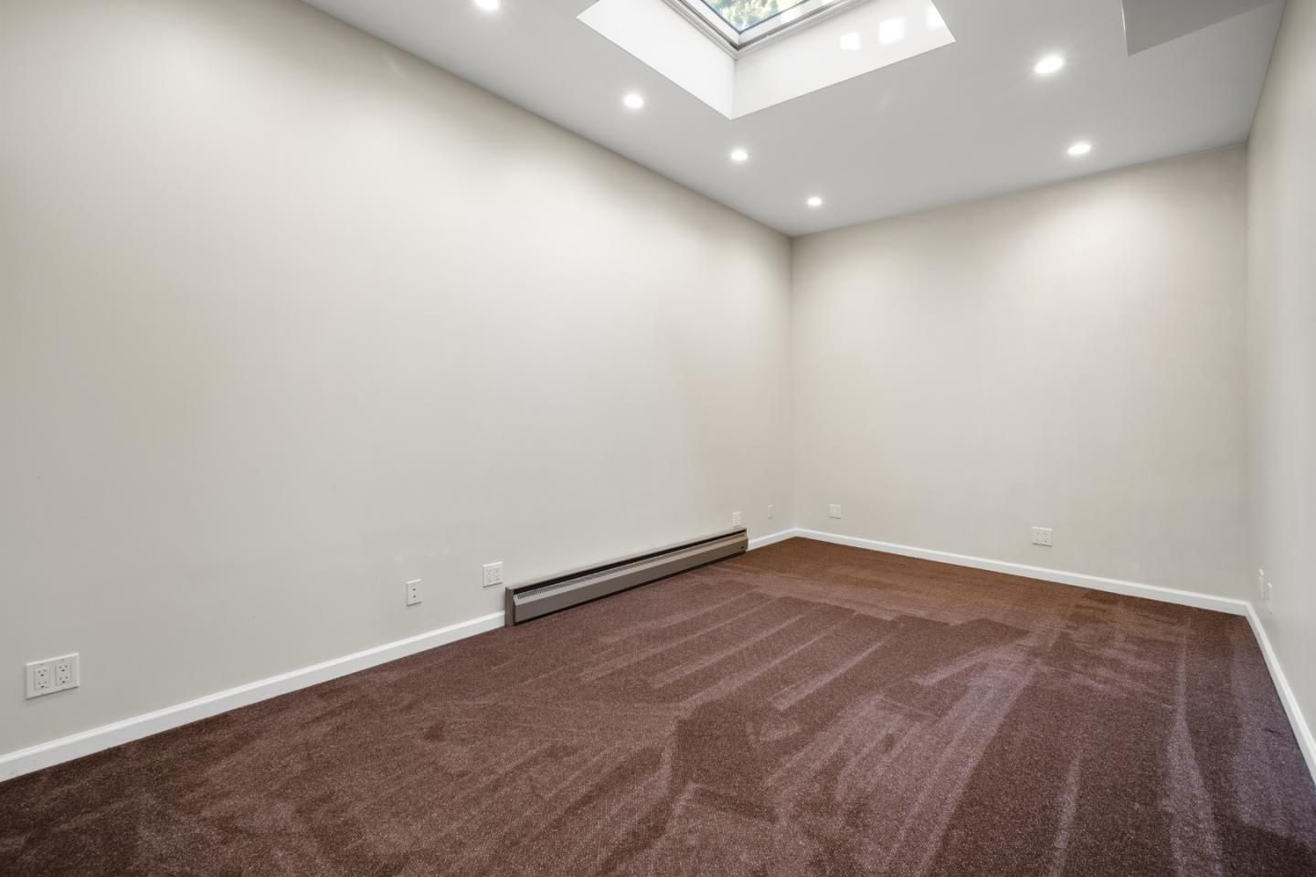 Detail Gallery Image 39 of 78 For 1042 Yosemite Dr, Pacifica,  CA 94044 - 4 Beds | 4 Baths