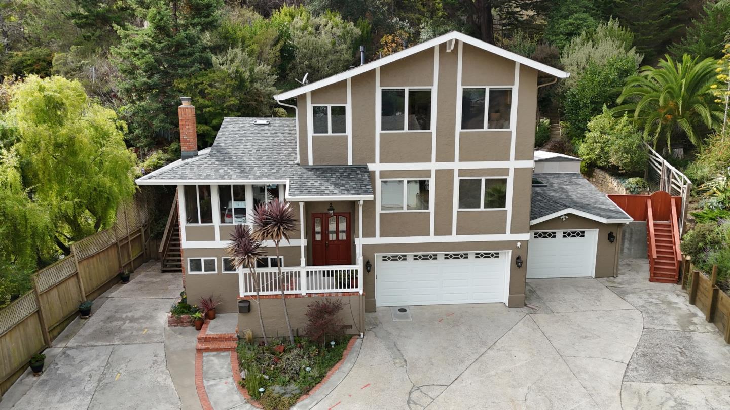 Detail Gallery Image 4 of 78 For 1042 Yosemite Dr, Pacifica,  CA 94044 - 4 Beds | 4 Baths