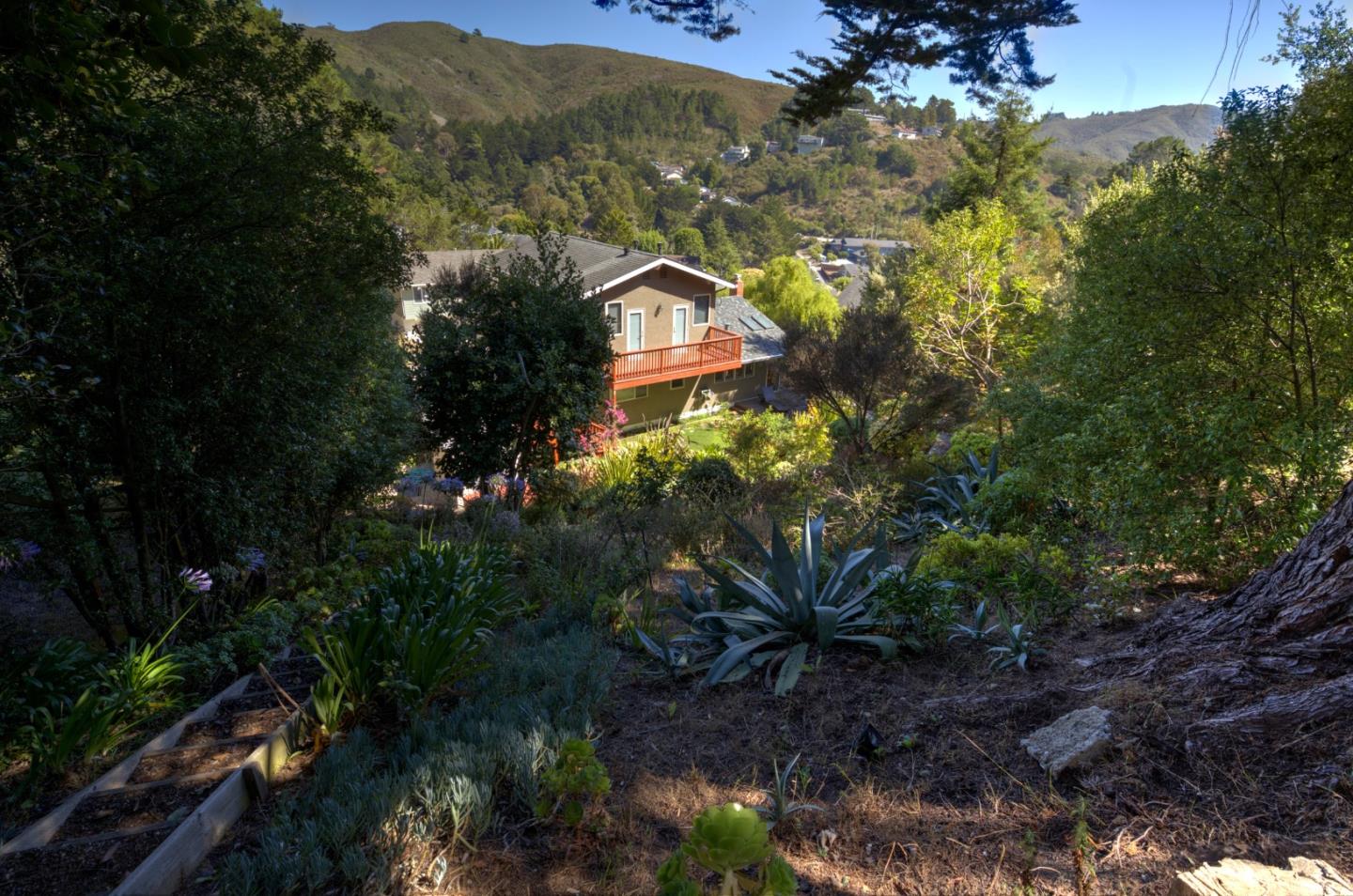 Detail Gallery Image 48 of 78 For 1042 Yosemite Dr, Pacifica,  CA 94044 - 4 Beds | 4 Baths