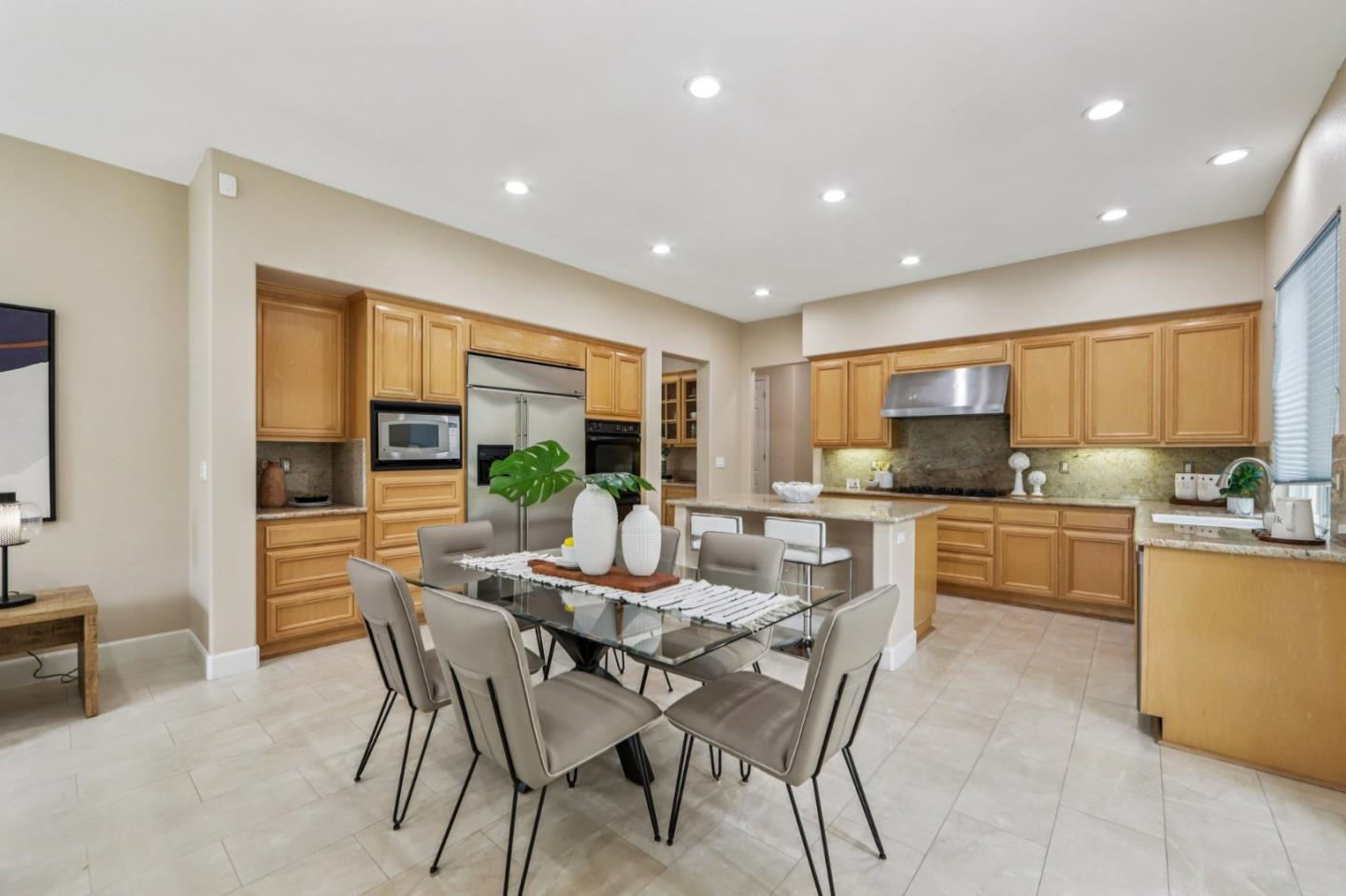 Detail Gallery Image 15 of 54 For 5333 Laurel Canyon Dr, San Jose,  CA 95138 - 5 Beds | 3 Baths