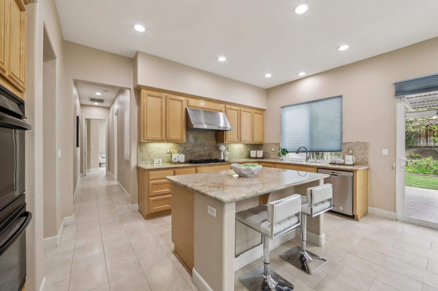 Detail Gallery Image 19 of 54 For 5333 Laurel Canyon Dr, San Jose,  CA 95138 - 5 Beds | 3 Baths