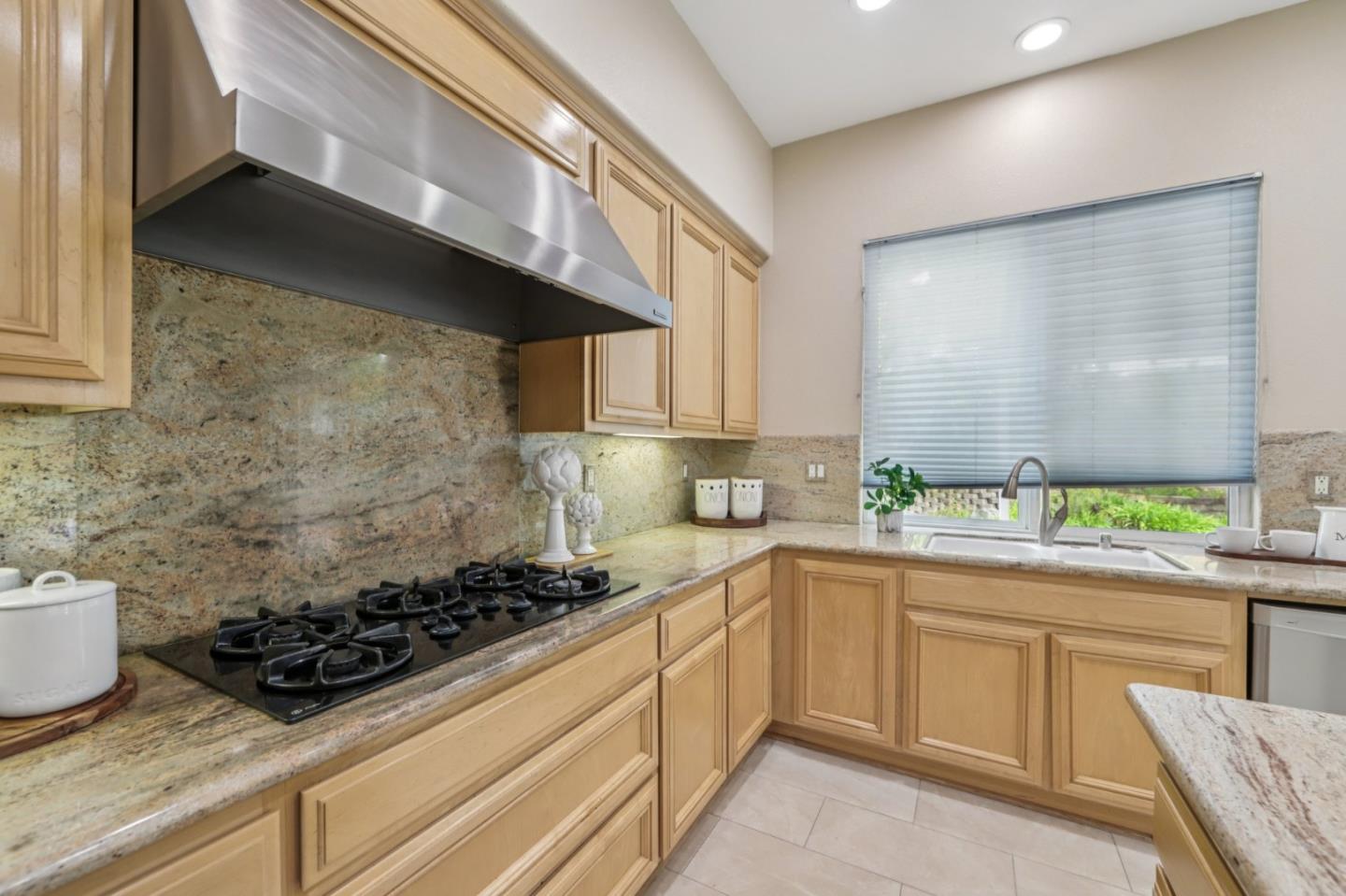 Detail Gallery Image 20 of 54 For 5333 Laurel Canyon Dr, San Jose,  CA 95138 - 5 Beds | 3 Baths