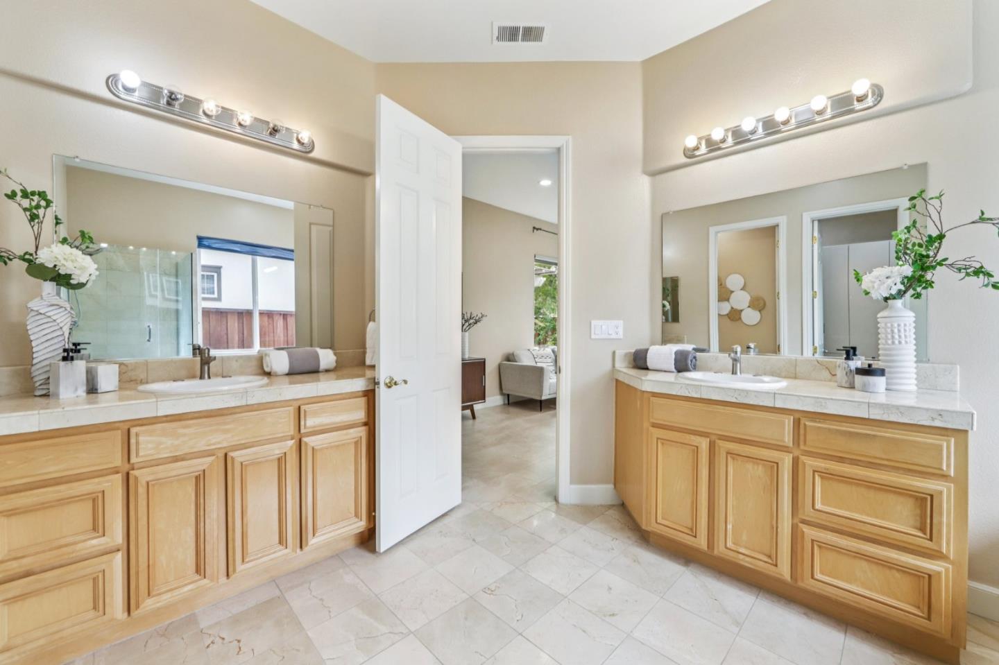 Detail Gallery Image 30 of 54 For 5333 Laurel Canyon Dr, San Jose,  CA 95138 - 5 Beds | 3 Baths