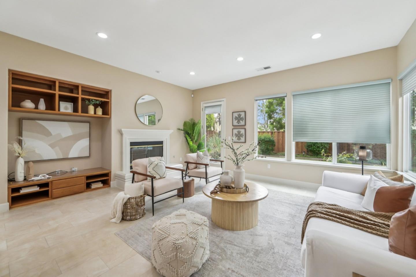 Detail Gallery Image 8 of 54 For 5333 Laurel Canyon Dr, San Jose,  CA 95138 - 5 Beds | 3 Baths