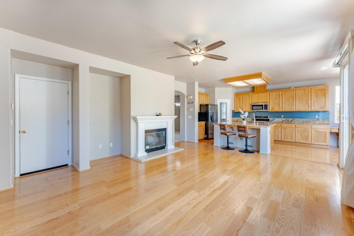 Detail Gallery Image 13 of 39 For 769 Dody, Manteca,  CA 95337 - 4 Beds | 3 Baths