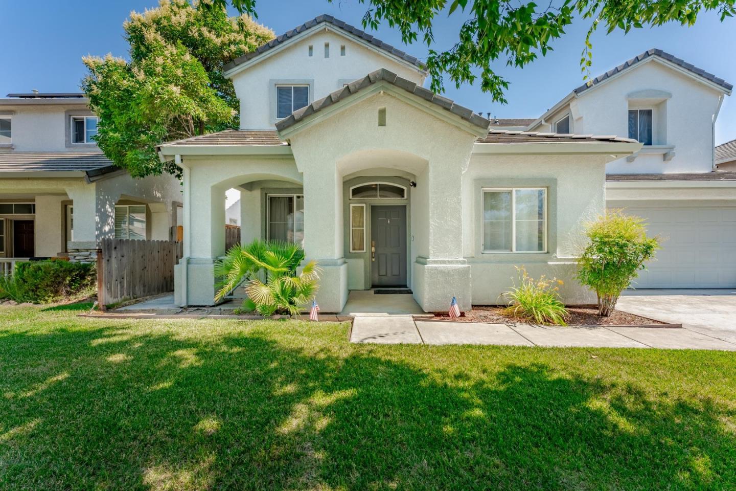 Detail Gallery Image 4 of 39 For 769 Dody, Manteca,  CA 95337 - 4 Beds | 3 Baths