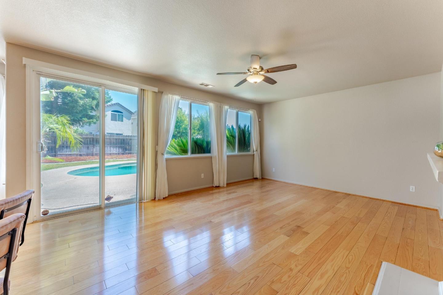 Detail Gallery Image 9 of 39 For 769 Dody, Manteca,  CA 95337 - 4 Beds | 3 Baths