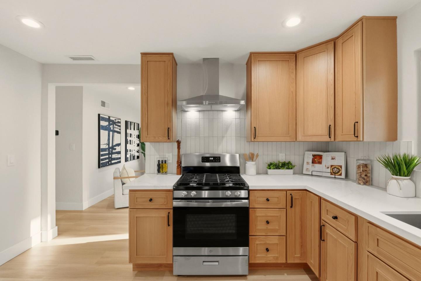 Detail Gallery Image 26 of 62 For 1134 Somerset Dr, San Jose,  CA 95132 - 4 Beds | 2 Baths