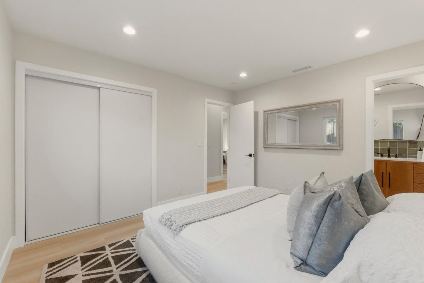 Detail Gallery Image 36 of 62 For 1134 Somerset Dr, San Jose,  CA 95132 - 4 Beds | 2 Baths