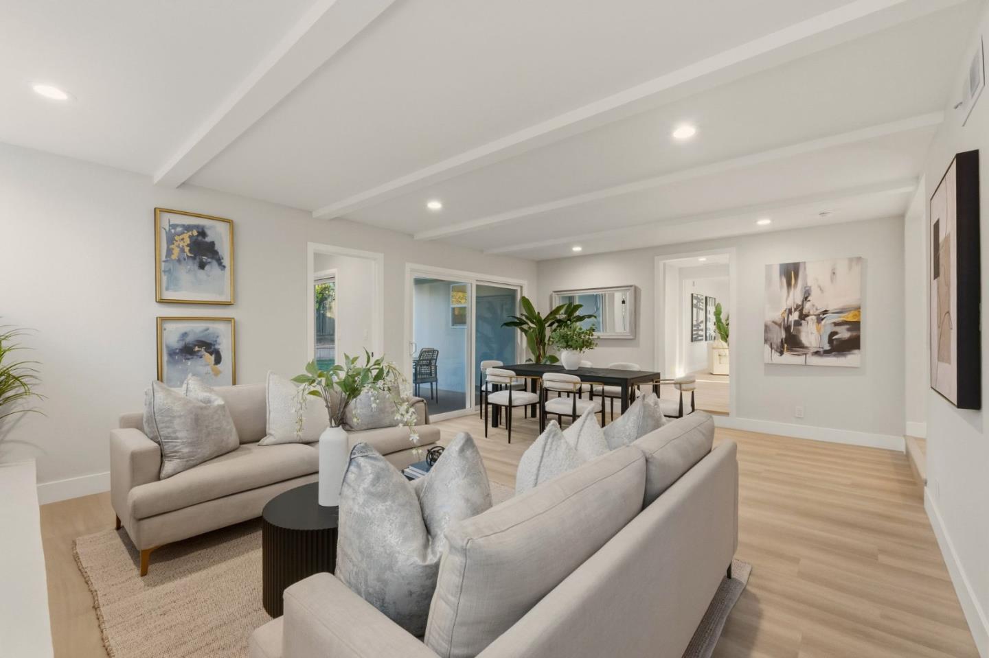 Detail Gallery Image 9 of 62 For 1134 Somerset Dr, San Jose,  CA 95132 - 4 Beds | 2 Baths