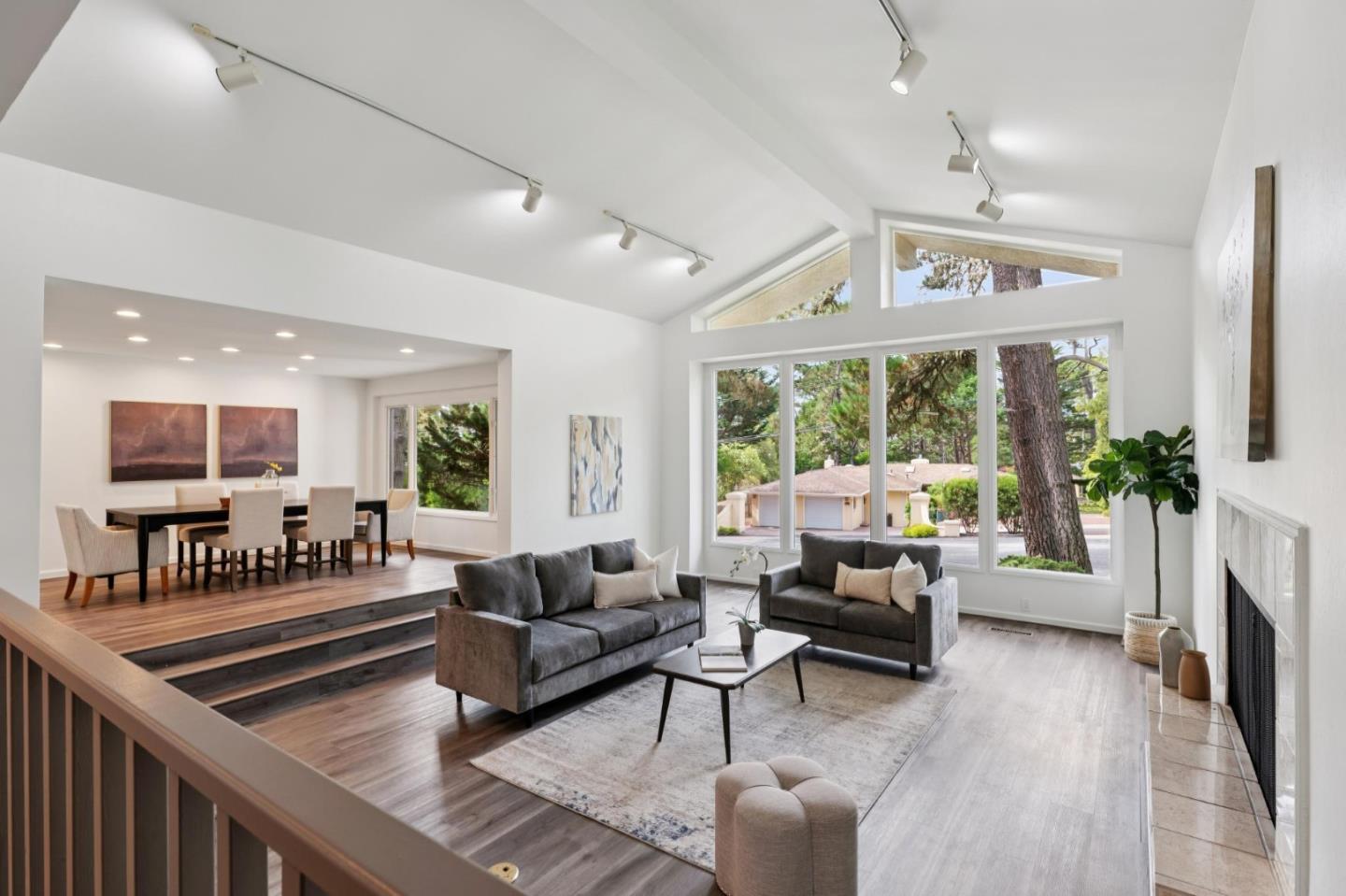 Detail Gallery Image 14 of 54 For 4083 Sunset Ln, Pebble Beach,  CA 93953 - 3 Beds | 2/1 Baths