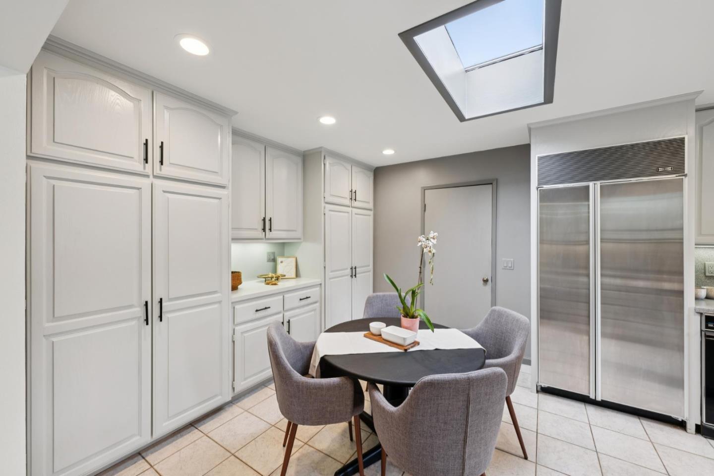 Detail Gallery Image 19 of 54 For 4083 Sunset Ln, Pebble Beach,  CA 93953 - 3 Beds | 2/1 Baths