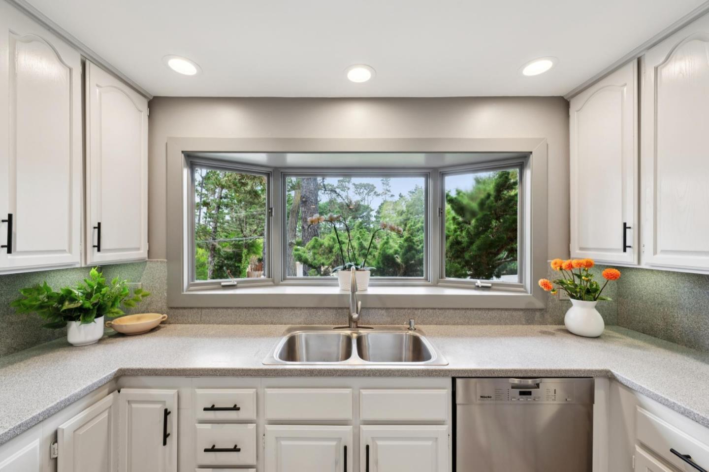 Detail Gallery Image 23 of 54 For 4083 Sunset Ln, Pebble Beach,  CA 93953 - 3 Beds | 2/1 Baths