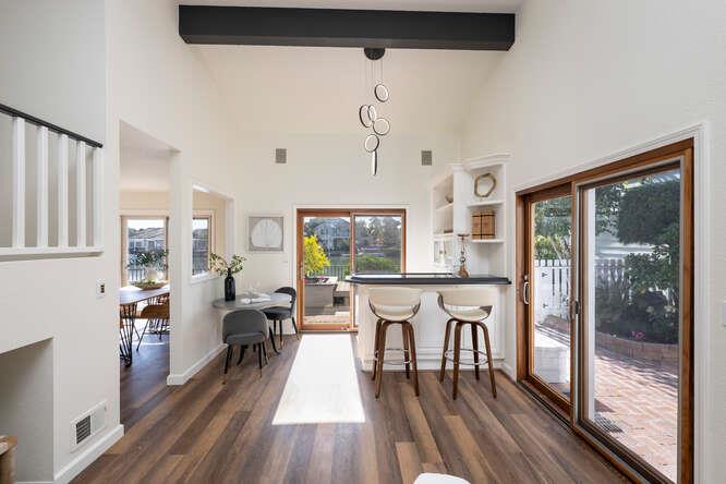 Detail Gallery Image 12 of 43 For 756 Newport Cir, Redwood Shores,  CA 94065 - 3 Beds | 2/1 Baths