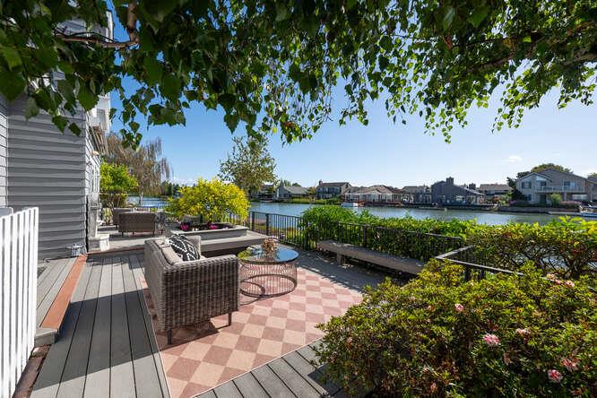 Detail Gallery Image 28 of 43 For 756 Newport Cir, Redwood Shores,  CA 94065 - 3 Beds | 2/1 Baths