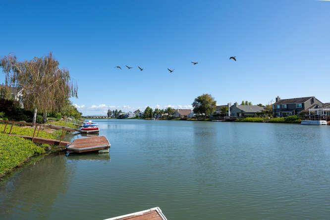 Detail Gallery Image 33 of 43 For 756 Newport Cir, Redwood Shores,  CA 94065 - 3 Beds | 2/1 Baths