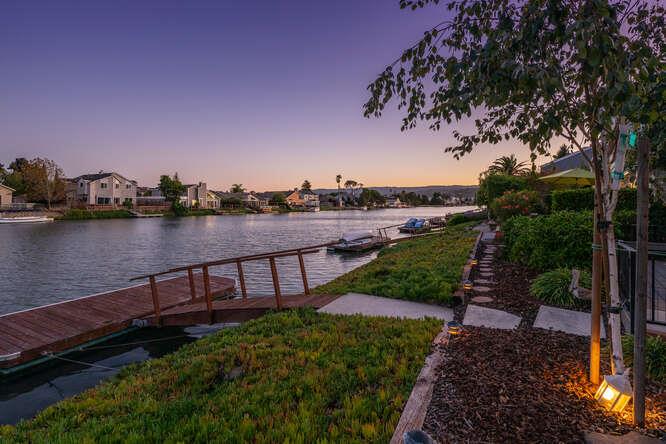 Detail Gallery Image 39 of 43 For 756 Newport Cir, Redwood Shores,  CA 94065 - 3 Beds | 2/1 Baths