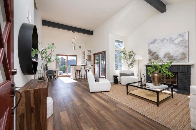 Detail Gallery Image 8 of 43 For 756 Newport Cir, Redwood Shores,  CA 94065 - 3 Beds | 2/1 Baths