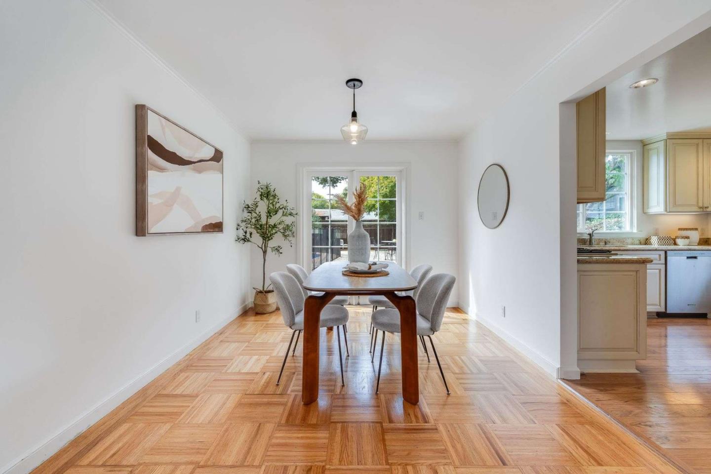 Detail Gallery Image 7 of 23 For 315 Haight St, Menlo Park,  CA 94025 - 2 Beds | 1 Baths