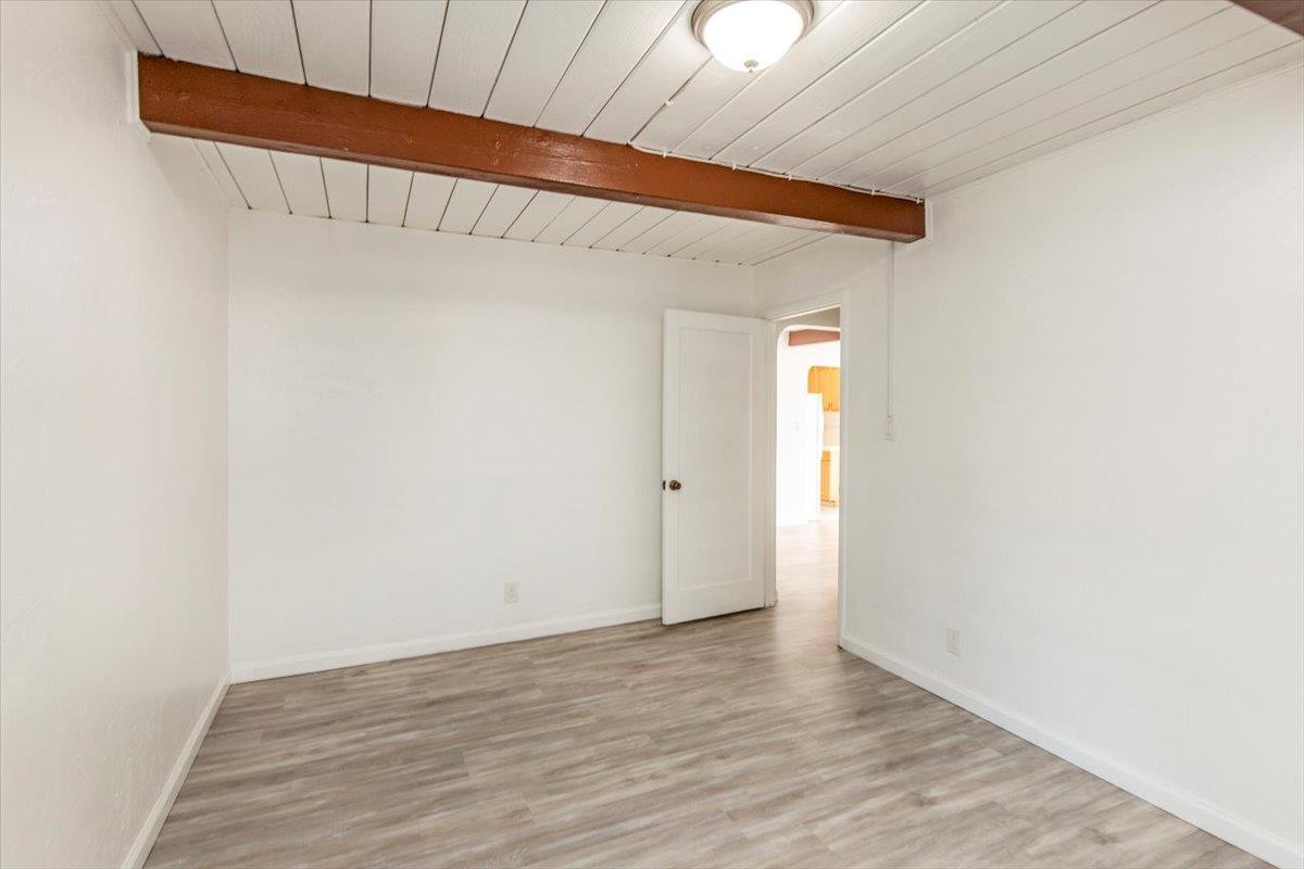 Detail Gallery Image 13 of 30 For 1472 Hampton Dr, Sunnyvale,  CA 94087 - 3 Beds | 1/1 Baths