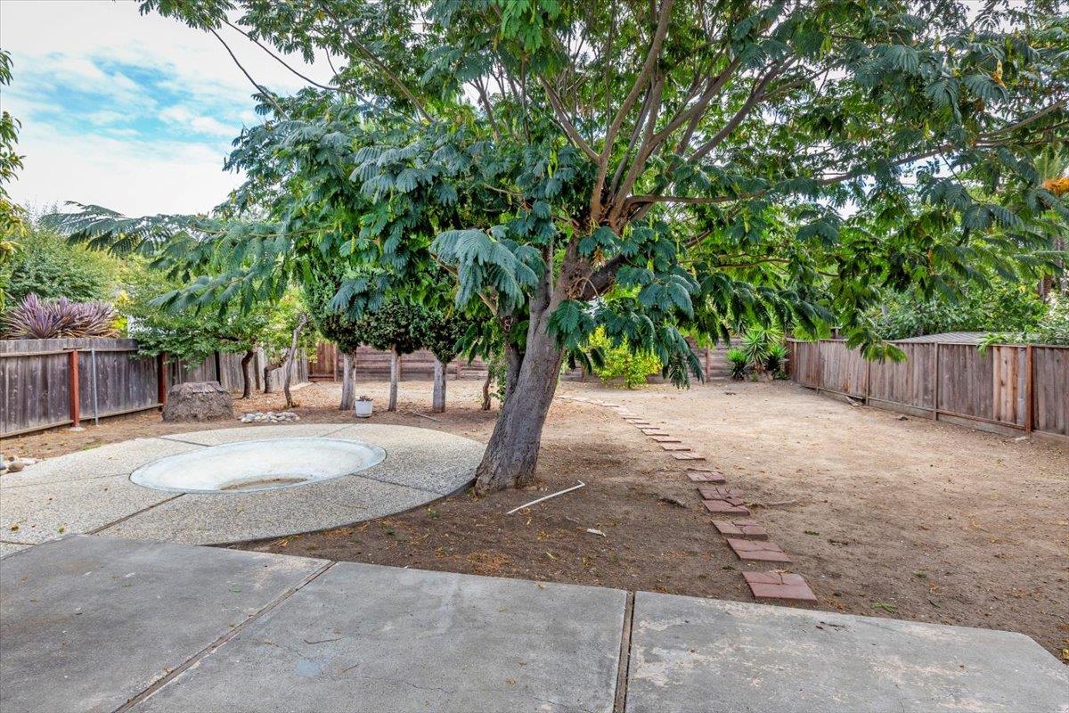 Detail Gallery Image 19 of 30 For 1472 Hampton Dr, Sunnyvale,  CA 94087 - 3 Beds | 1/1 Baths